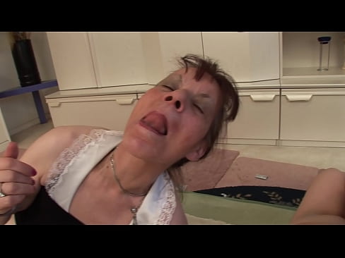 ❤️ Bi amona eta aitona batek hirukotea dute ❤❌ Pornografia besterik ez gugan ❌️
