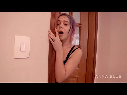 ❤️ Nire anaiarengana itzuli nintzen. Bere neska-lagunarekin sexu harremanak izan nituen. itzulera lesbiana. ❤❌ Pornografia besterik ez gugan ❌️