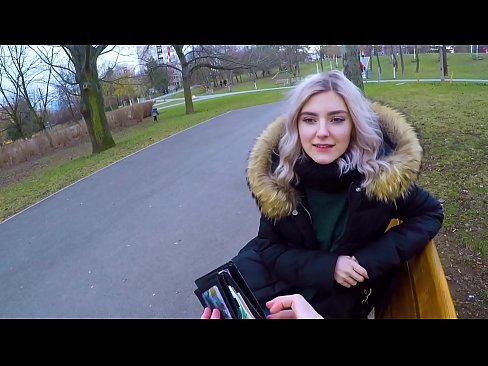 ❤️ Ezezagun baten esperma beroa irensten du diruaren truke - Eva Elfie-k parkean putz egin du ❤❌ Pornografia besterik ez gugan ❌️